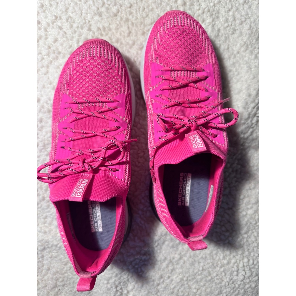 Skechers GOrun Womens 7m Pink Knit Air Cooled Goga Mat Running Shoes Sneakers
